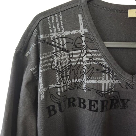 Burberry London Men’s Medium T-Shirt – Black w/ Embossed Logo – Made in England - Picture 6 of 8